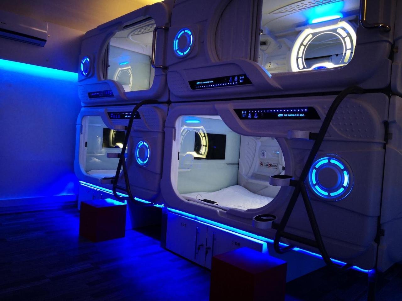 The Capsule Hotel Коломбо Екстериор снимка